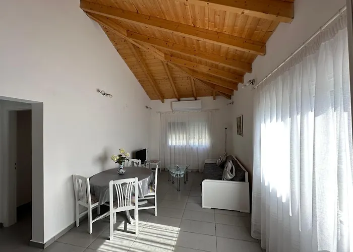 Ermioni\'S Country House